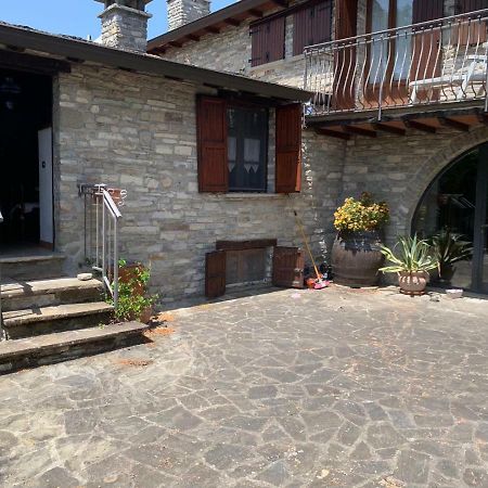 Borgo Scorza Villa Pietramogolana ภายนอก รูปภาพ